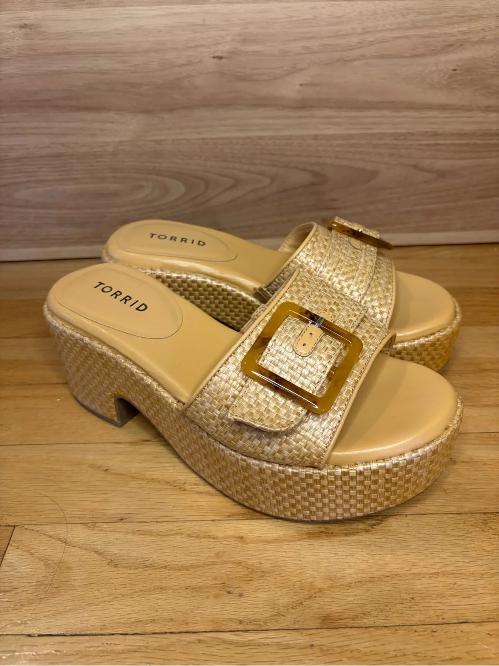 Torrid Tortoise Shell Buckle Woven Beige Platform Slide Sandals - Size 8WW
